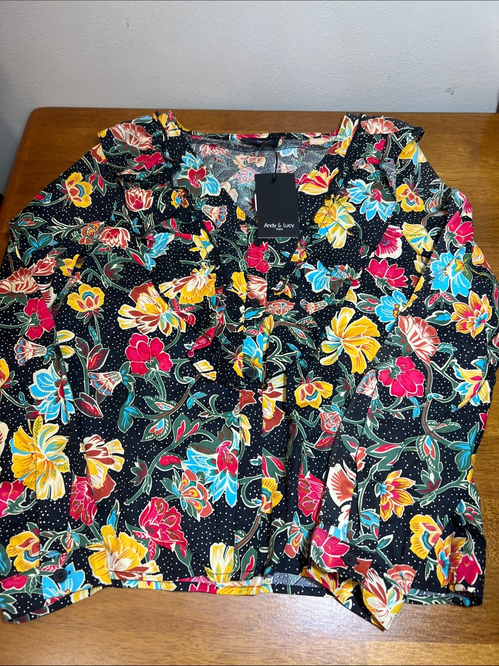 Andy & Lucy Paris Black Floral V-Neck Women's Top Size SMALL